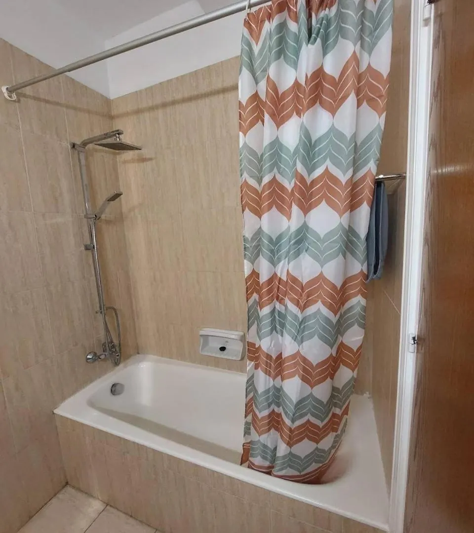 Sunny 2 Bedroom Larnaca Center Zypern