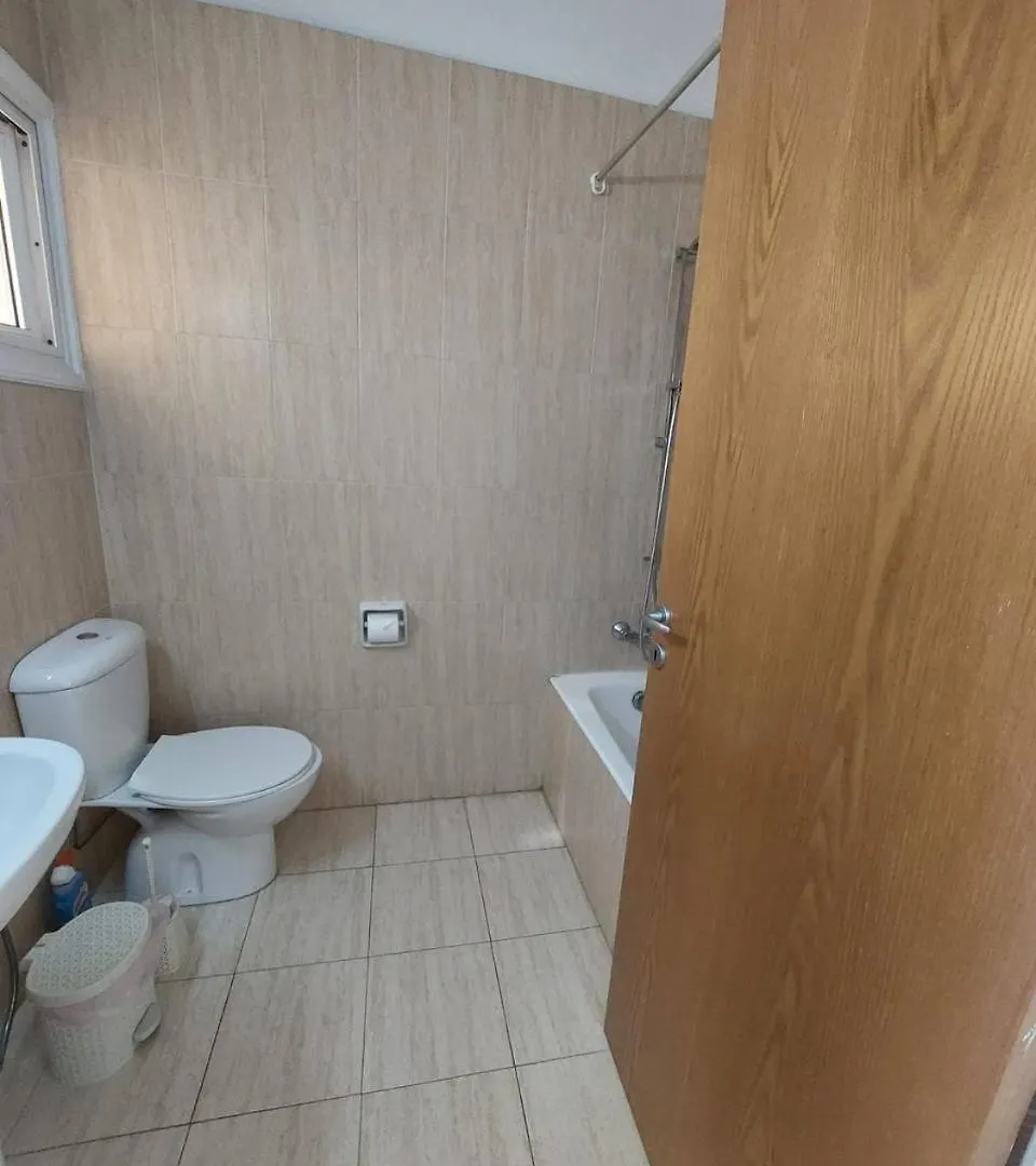 Sunny 2 Bedroom Larnaca Center Apartment